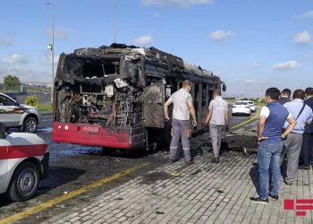 BakuBus-un avtobusu yandi… Və suallar…