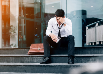 Sığorta şirkətinin bütün filialları bağlanıb, işçiləri – İKİQAT AZALIB