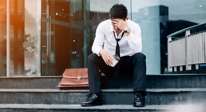 Sığorta şirkətinin bütün filialları bağlanıb, işçiləri – İKİQAT AZALIB