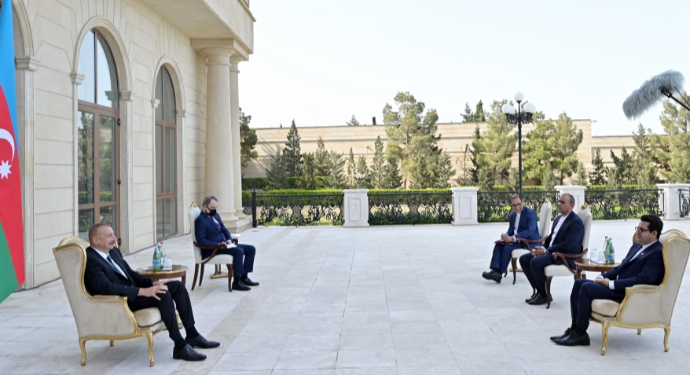 İlham Əliyev İran səfirinə: “Ermənilər məscidlərdə heyvan saxlayırlar”