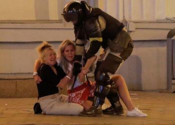 Minskdə etiraz aksiyası zamanı milis atəş açdı