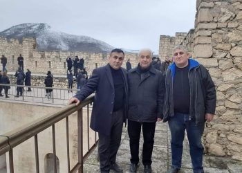 Ziyarətdə dəyənəklərin halallığın verdim… VİDEO.