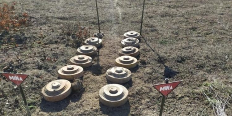 Şok görüntülər… Minalı əraizələrin xəritəsi əsasında zərərsizləşdirmə əməliyyatları… VİDEO.